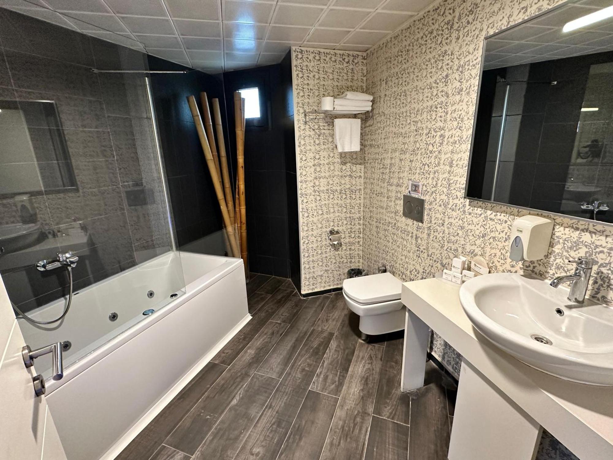 Tempo Hotel Caglayan Istanbul Eksteriør billede
